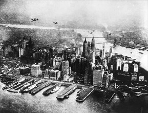 Italian hydroplanes by Italo Balbo flying over Chicago and then alight into Lake Michigan, 1933