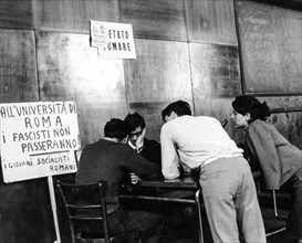 Student occupation, protesters barricaded at the University of Rome, 1966