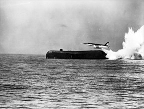 Regulus II cruise missile, launched from the submarine Greyback, pacific ocean, 50s