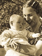 Maria jose of Belgium with his son Vittorio Emanuele