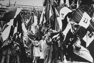 Demonstration in favor of the monarchy, italy, 1946