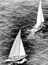 The british boat scepter in the first position and the second Columbia during the America's Cup, newport 1958