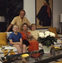 Kirk douglas and family