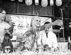 Brigitte bardot, jean rochefort, during the celebrations of her 32nd birthday, 1962
