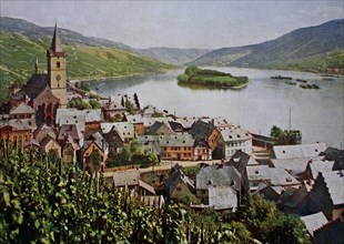 Lorch on the Rhine in 1910, Hesse, Germany, photograph, digitally restored reproduction of an