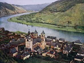 View of the collegiate church in Karden, Treis-Karden, on the Moselle River in 1910,