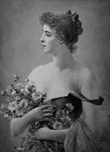 Young Woman With A Bouquet And A Shoulder - Free Dress