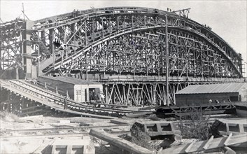 Construction of a railway bridge in Rostov-on-Don circa between 1914 and 1915
