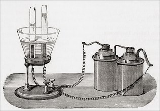 Apparatus for the decomposition of water.