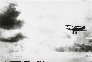 World war 1 aircraft landing.