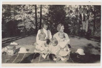 Group picnicking, Potter's Hill, Simla