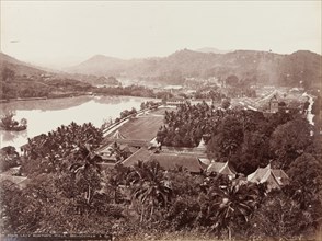 View of Lake Kandy and Sri Dalada Maligawa, Kandy