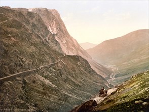 Honister Pass or Honister Hause.