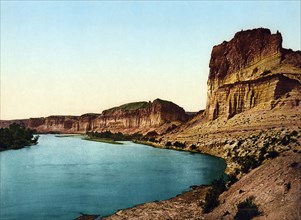 Bluffs of the Green River.
