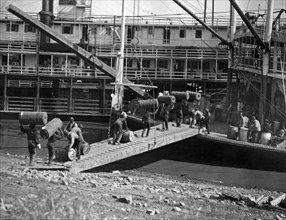 Loading The Sternwheeler Boat