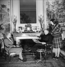 Jean-Marie Musy with his wife and his daughter.