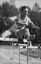 SVM 1957 Zurich, 400m hurdles: Bruno Galliker wins.