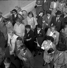 Arrival  of textile workers; 1952.