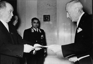 Alfred Zehnder presenting his letter of credence, Moscow 1957.