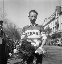 Hans Nötzli, Swiss Champion in the Street race for amateurs, 1945.