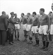 General Guisan greets the Swiss national soccer team, 1939.