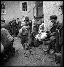 Italian refugees; 1944.