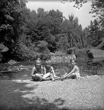 Children in the Langharden park, 1947.