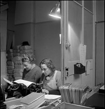 Women during World War 2. material supply. 1940