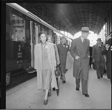 Gustaf VI Adolf and Louise of Sweden at Zurich main station around 1952.