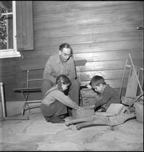 Max Werner Lenz with children of Elsie Attenhofer around 1955.