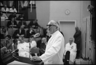 Press conference on the occasion of the first heart transplantation at the cantonal hospital of