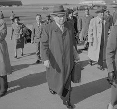 Erich Ollenhauer, German socialist in Zurich, 1954 .