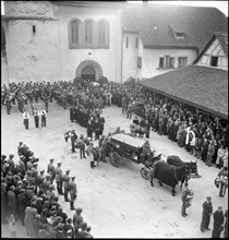 Funeral ceremony for the victims of Hemishofen 1944.