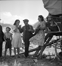 Yenish people in Switzerland, 1943 .