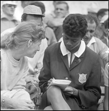 Rome 1960: Wilma Rudolph with fans.