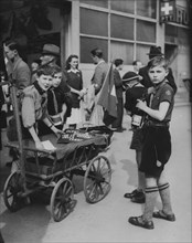 Swiss scouts collecting for war victims 1944.