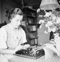 Ruth Blum, writer around 1940.