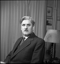 Dr. Ernest Gloor, ICRC vice-president, 1947 .