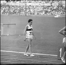 Rome 1960: final 800m; Matuchevski Nr. 271 before start.