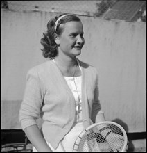 Tennis player Violette Alvensleben-Rigollet, 1949