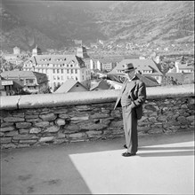 Federal Councillor Josef Escher taking a walk Brigue 1950.