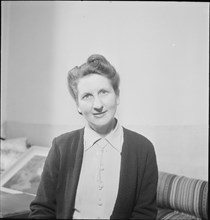 Miss Dr. Juliette Ernst, Basel 1944 .