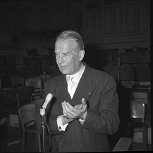 Maurice Chevalier in Zurich 1957 .