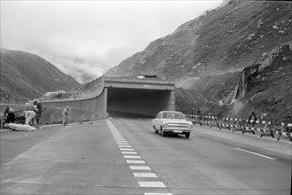 New built section of the road to the Gotthard pass 1971 .