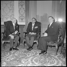 Federal Councilor Wahlen, diplomat Abdel Fattah, federal President von Moos; Berne 1964.