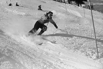 Skier Olivia Ausoni ca. 1950.