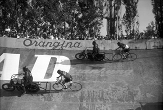 Swiss Track Race Championship, Zürich, 1949: Nolti, A. Heimann.