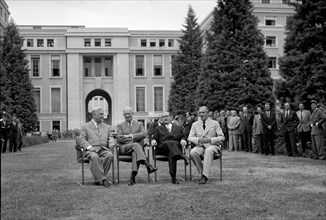 Geneva Summit 1955, Bulganin, Eisenhower, Faure and Eden posing for the photographers.