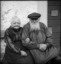 The married couple Jacot-Dubois in Les Bulles at the 70st year of their wedding, 1959.