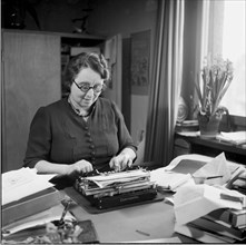 Elisabeth Thommen, writer ca. 1950 .